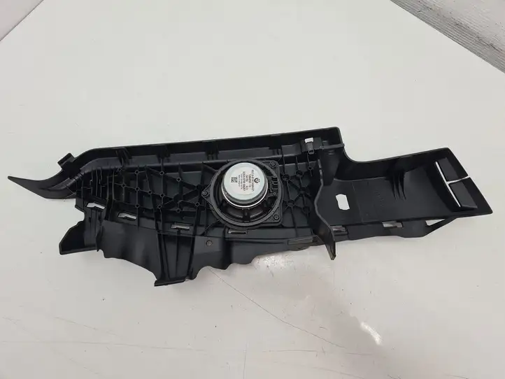 BMW 1 E81 E87 (2004 - 2011) 51467119503 Прочая отделка багажника — фото 4
