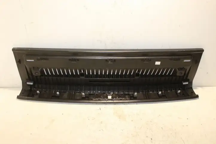 Volkswagen Tiguan (2007 - 2011) 5N0863459 Отделка порога багажника — фото 4