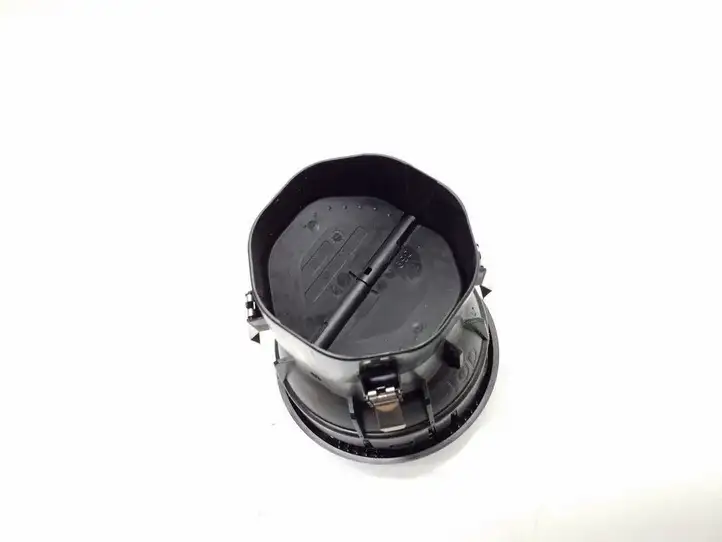 Mercedes-Benz CLA C117,X117,W117 (2013 - 2019) A1178300354 Центральный воздушный дефлектор — фото 2