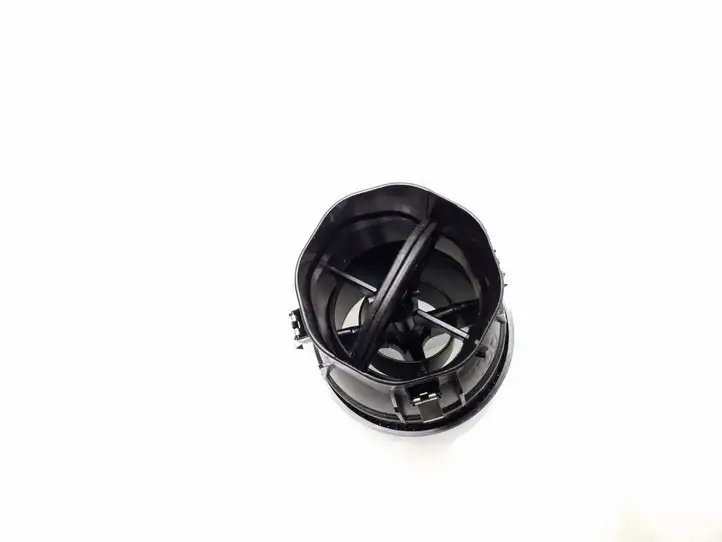 Mercedes-Benz CLA C117,X117,W117 (2013 - 2019) A1178300354 Центральный воздушный дефлектор — фото 5