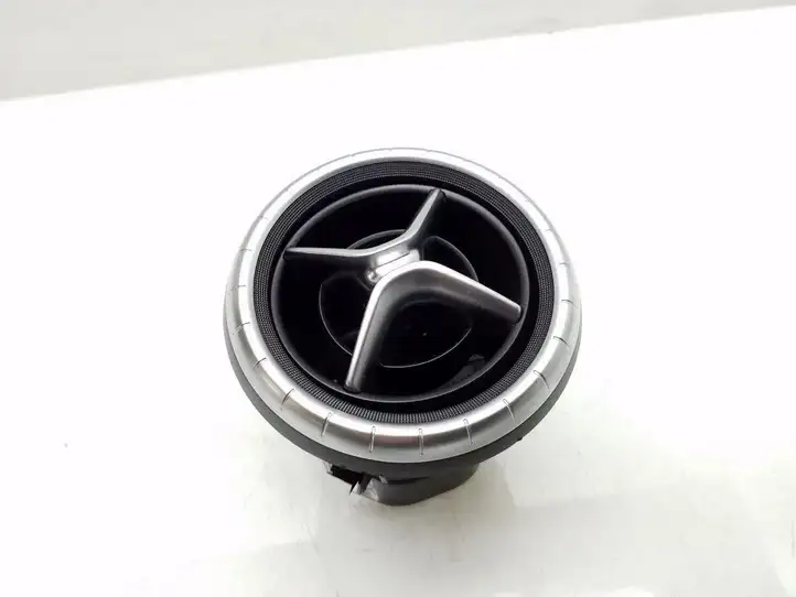 Mercedes-Benz CLA C117,X117,W117 (2013 - 2019) A1178300354 Центральный воздушный дефлектор — фото 2