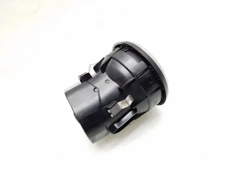 Mercedes-Benz CLA C117,X117,W117 (2013 - 2019) A1178300354 Центральный воздушный дефлектор — фото 4