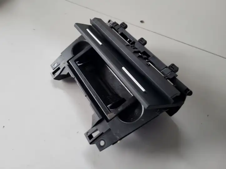 Seat Exeo (3R) (2008 - 2013) Передняя пепельница — фото 6