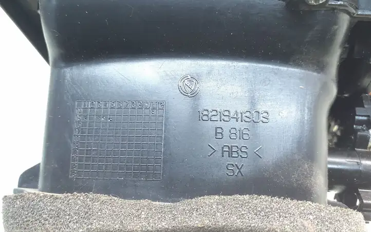 Fiat Croma (2005 - 2011)  1821941303 Центральный дефлектор