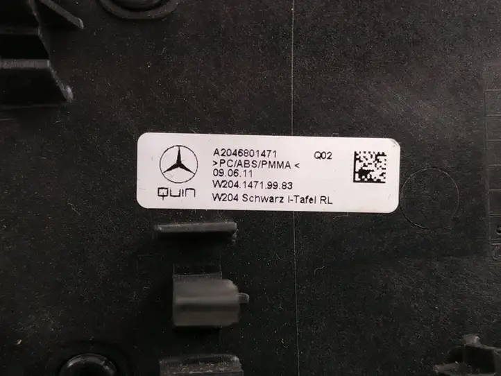 Mercedes-Benz C W204 (2007 - 2014) Центральный воздушный дефлектор — фото 8