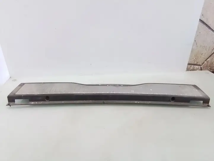Opel Zafira B (2003 - 2006) 322225228 Отделка порога багажника — фото 3