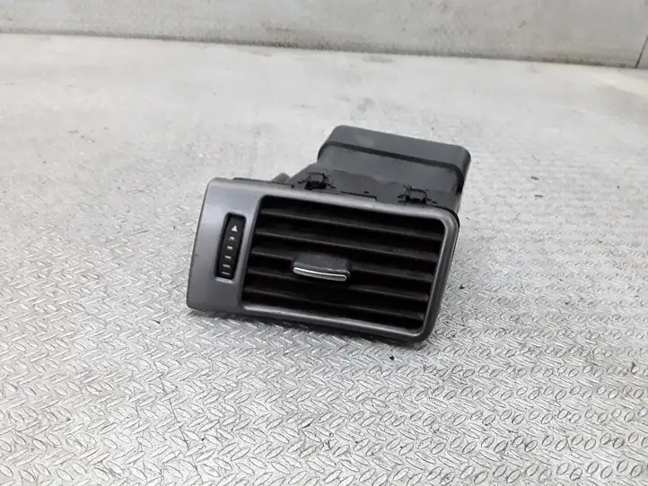 Audi A6 S6 C5 4B (1997 - 2001) 4B1820901 Боковой воздушный дефлектор — фото 1