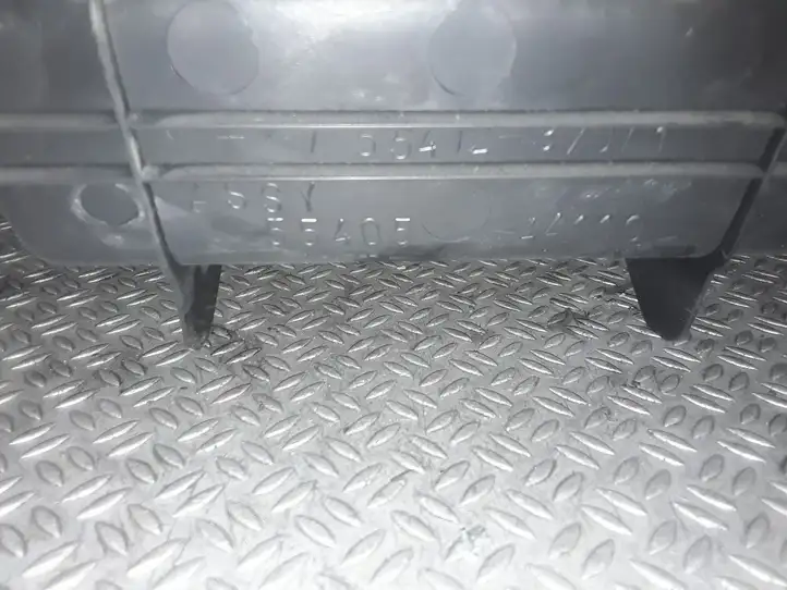 Toyota Avensis Verso (1995 - 2001) 5540544110 Вещевой ящик — фото 3