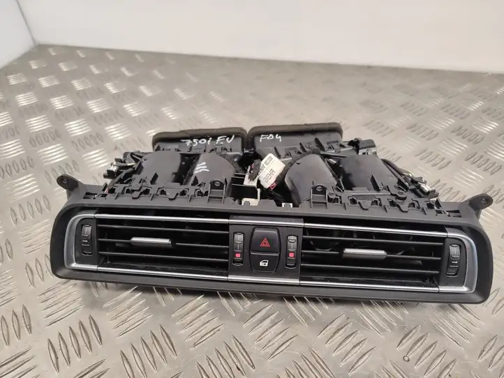 BMW 7 F01 (2008 - 2016) 9115859 Центральный воздушный дефлектор — фото 1