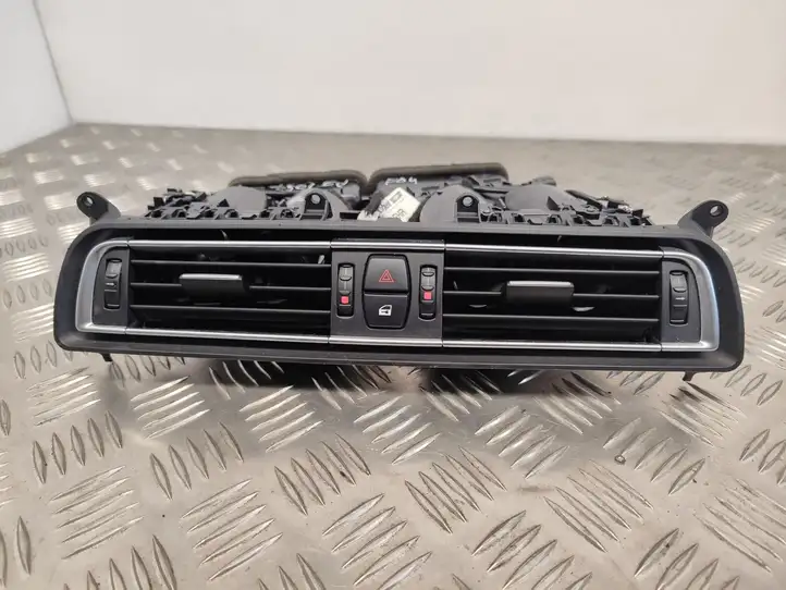 BMW 7 F01 (2008 - 2016) 9115859 Центральный воздушный дефлектор — фото 2