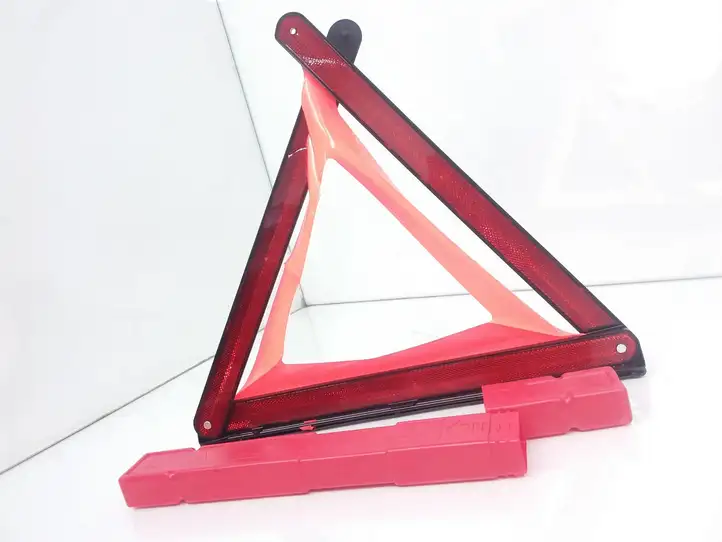 Audi A6 (2011 - 2014)  8K0860251 Аварийный знак