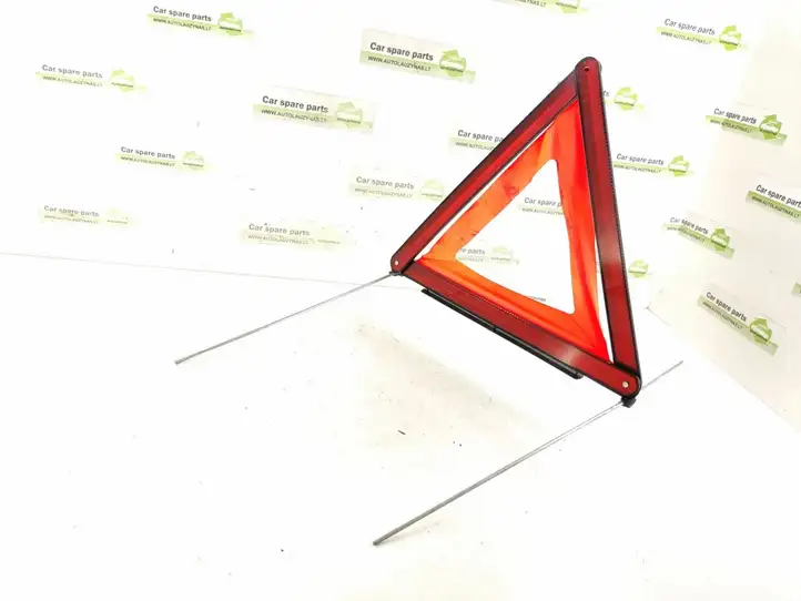 Mercedes-Benz A W169 (2004 - 2012)   Аварийный знак