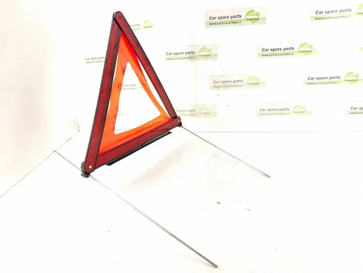 Mercedes-Benz A W169 (2004 - 2012)   Аварийный знак