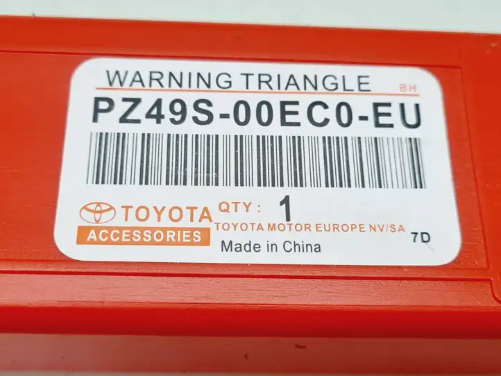Toyota Aygo AB40 (2014 - 2018) PZ49S00EC0EU Аварийный знак — фото 3