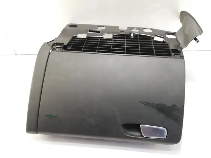 Audi A4 S4 B8 8K (2007 - 2011) 8K1857035 Вещевой ящик — фото 1