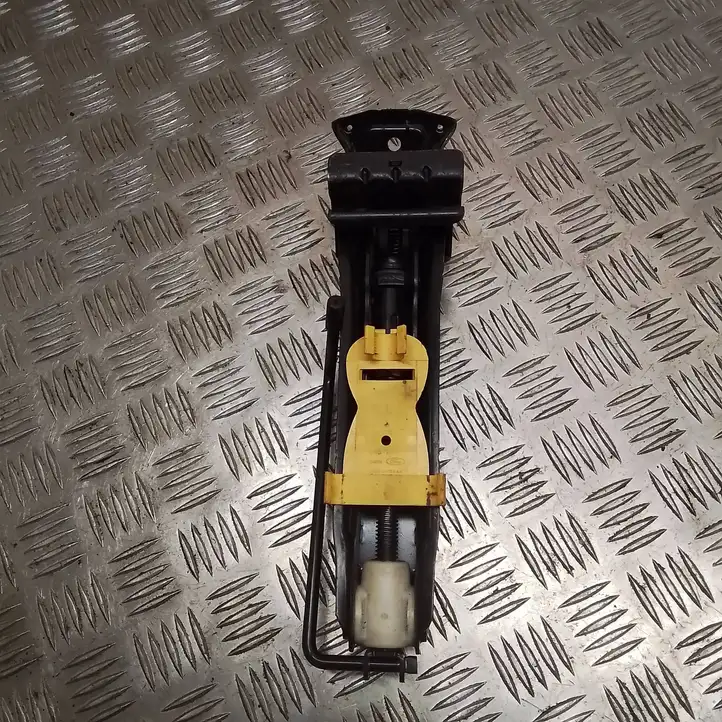 Ford Focus (1998 - 2004)  98AB17080cb Домкрат (данкрат)