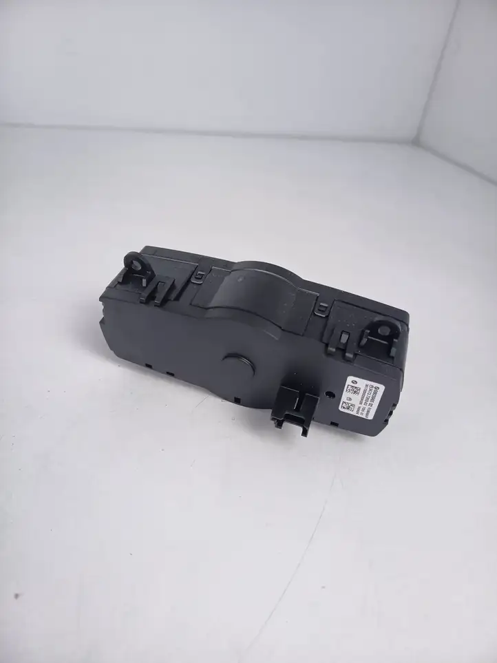 BMW X3 F25 (2010 - 2017) 6803965 Включатель фонарей — фото 6