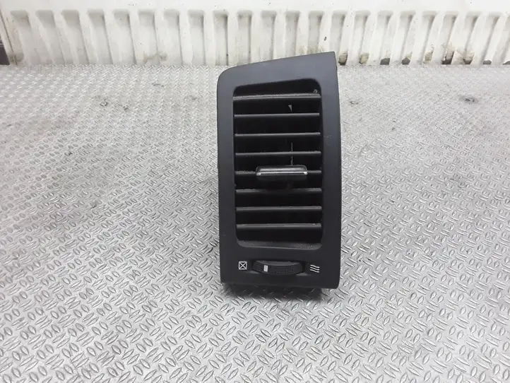 Toyota Corolla Verso E121 (2001 - 2004) 5556310050 Боковой воздушный дефлектор — фото 1