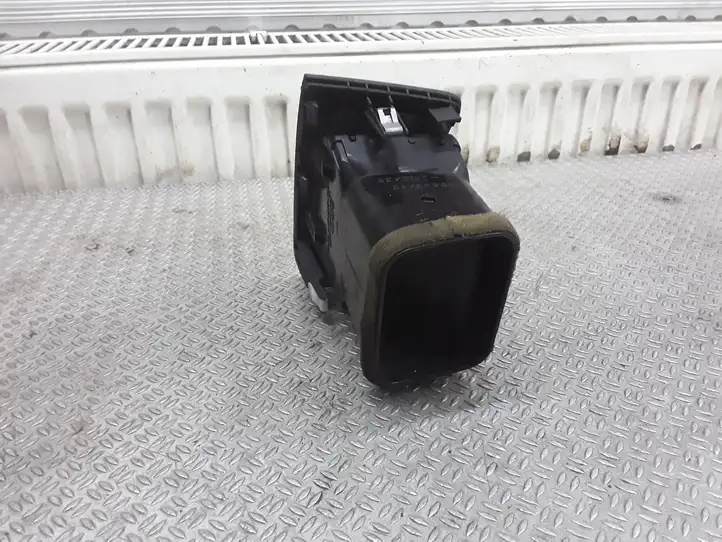 Toyota Corolla Verso E121 (2001 - 2004) 5556310050 Боковой воздушный дефлектор — фото 2