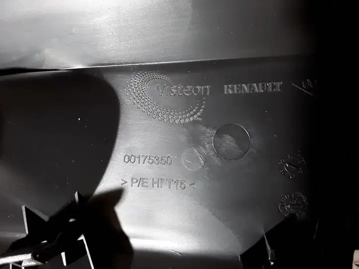 Renault Kadjar (2018 - ) 00175350 Воздушная решетка панели — фото 5