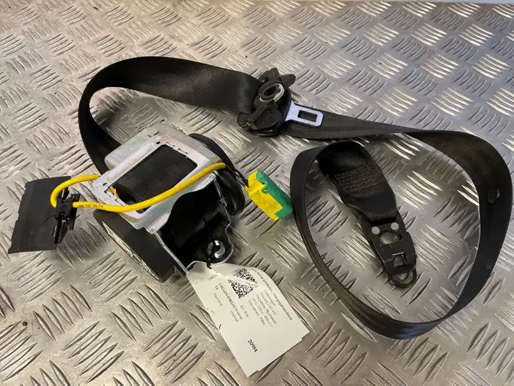 Volkswagen Touareg I (2002 - 2010)  560981601 Передний ремень безопасности