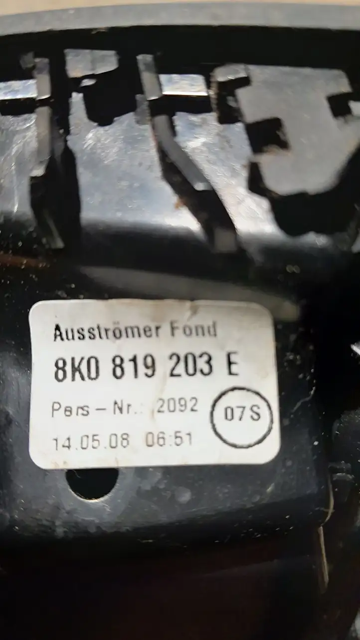 Audi A4 S4 B8 8K (2007 - 2011) 8K0864376 Боковой воздушный дефлектор — фото 2