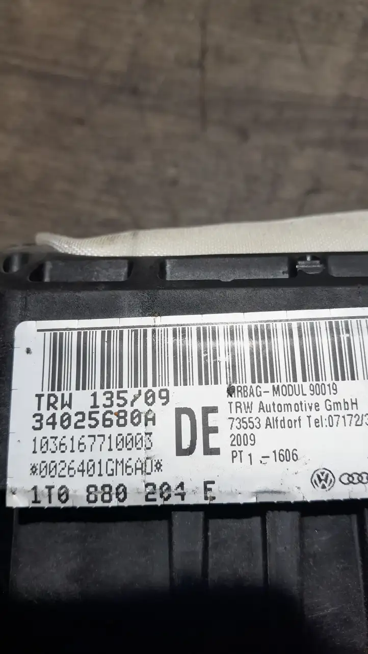 Volkswagen Touran I (2003 - 2010)  34025680A Подушка безопастности пассажира