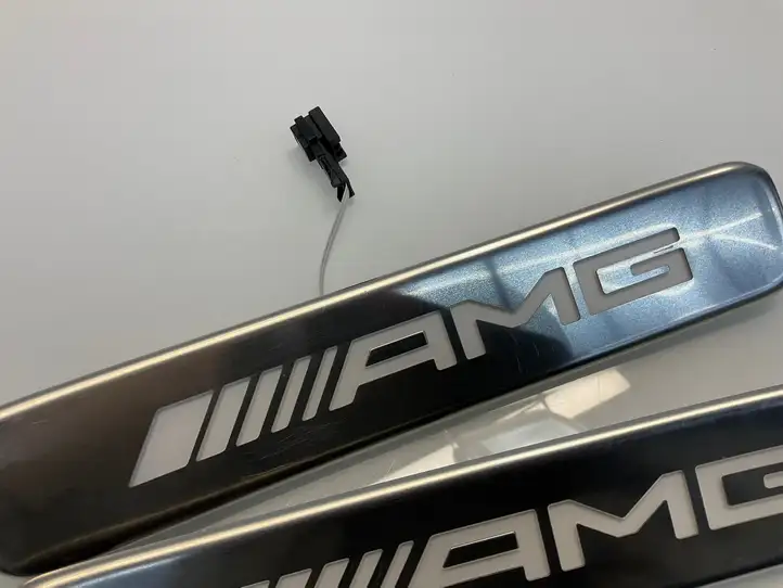 Mercedes-Benz G W463 (2018 - ) Внутренняя отделка заднего порога — фото 4