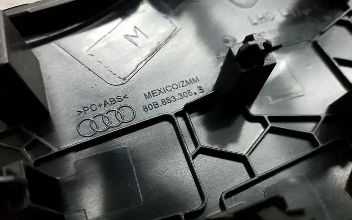 Audi Q5 SQ5 (2017 - ) 80B863305B Передняя боковая обшивка салона — фото 3