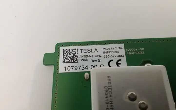 Tesla Model 3 (2017 - 2023) 107973400C GPS антенна — фото 2