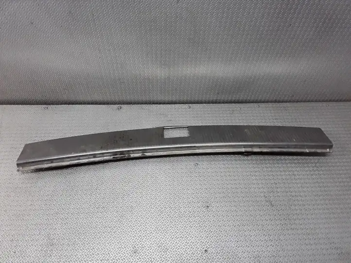 Volkswagen Touareg I (2002 - 2010) 7L6863459B Отделка порога багажника — фото 1