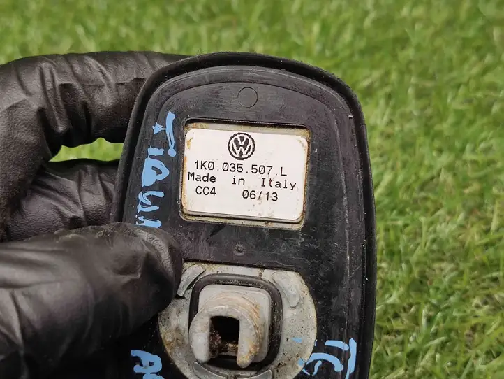 Volkswagen Tiguan (2011 - 2016) 1K0035507L GPS антенна — фото 3