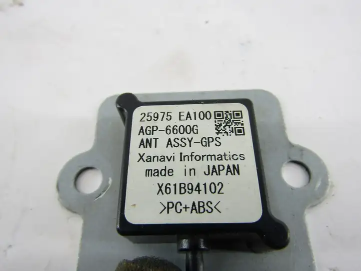 Nissan Navara D40 (2004 - 2015) GPS антенна — фото 3