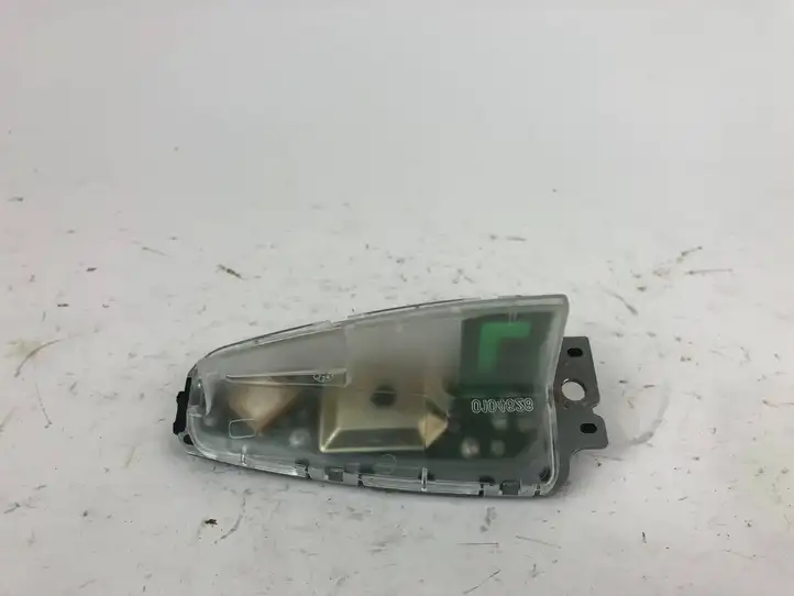 BMW (2013 - 2017) 9209431 GPS антенна — фото 2