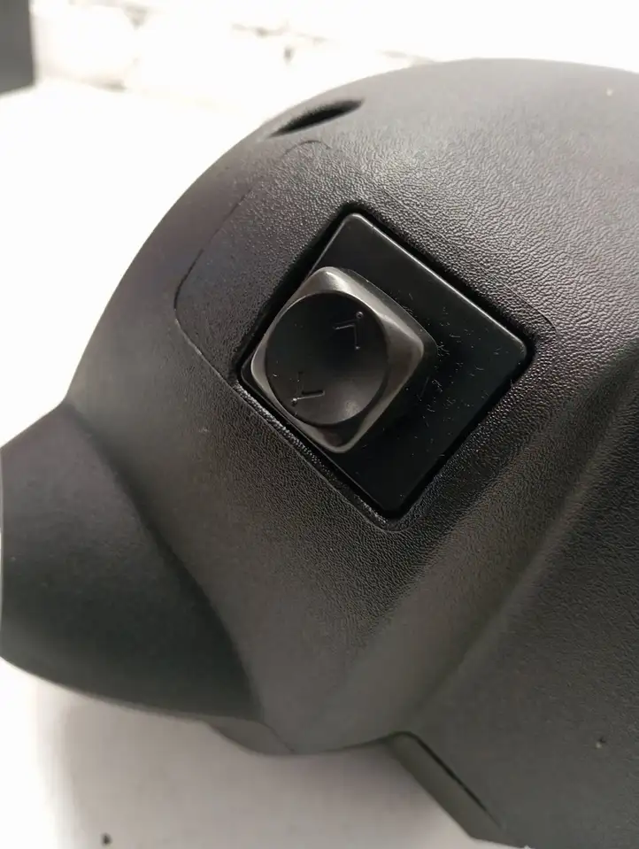 Infiniti QX56 (2007 - 2010)  4847085200 Отделка рулевой колонки