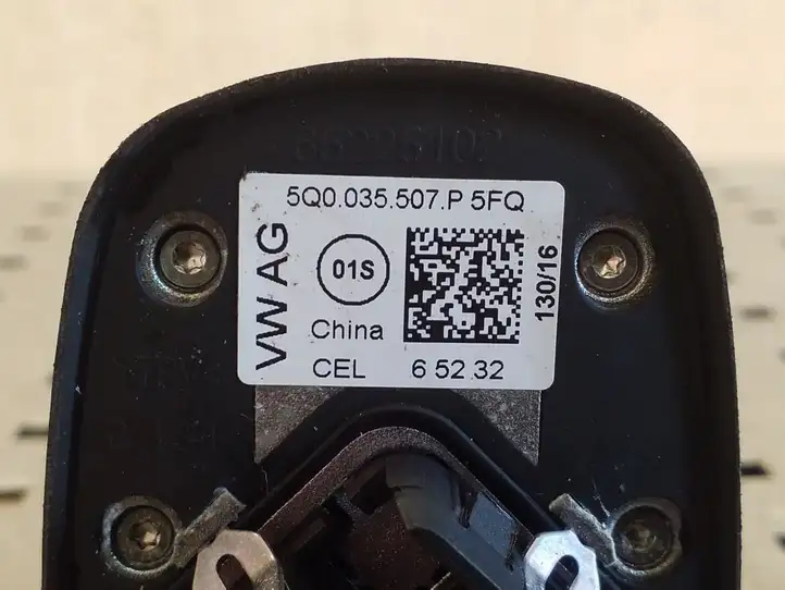 Volkswagen PASSAT B8 (2015 - ) 5Q0035507P GPS антенна — фото 2
