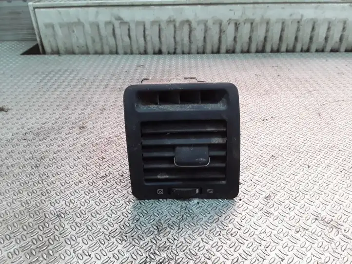 Toyota Corolla Verso E121 (2001 - 2004) 5566013020 Боковой воздушный дефлектор — фото 1