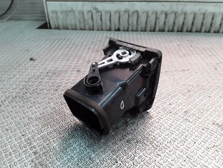 Toyota Corolla Verso E121 (2001 - 2004) 5566013020 Боковой воздушный дефлектор — фото 2