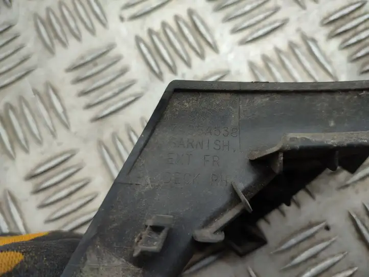 Mitsubishi Outlander (2018 - 2021)  7405A538 Отделка стоек лобового стекла