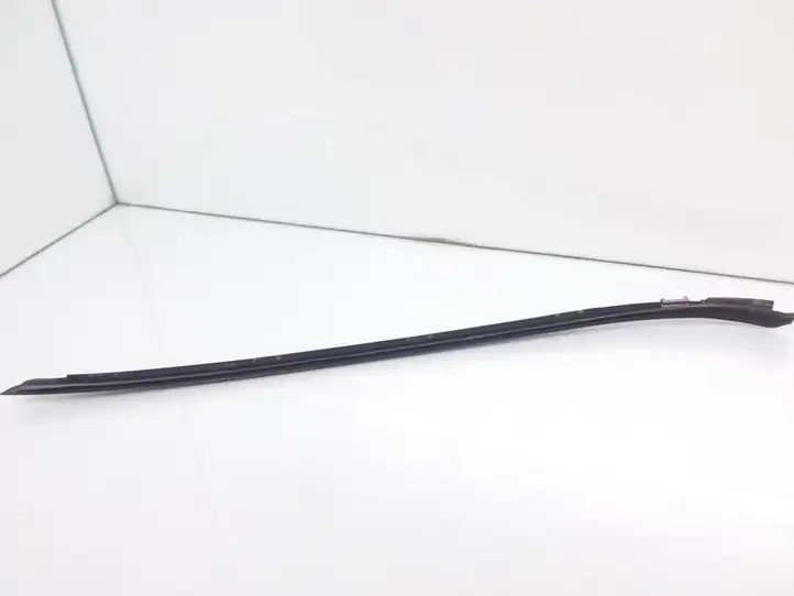 BMW 3 E90 E91 (2005 - 2012) 7179264 Накладка стоек лобового стекла — фото 3