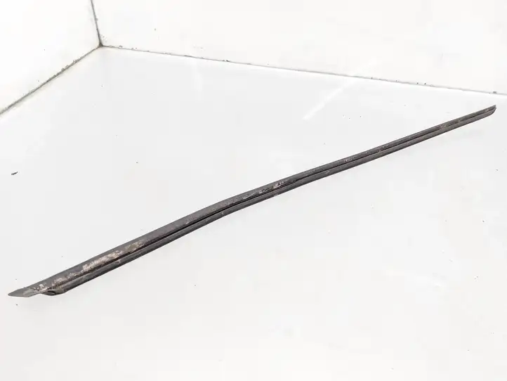 Audi A3/S3 8L (2000 - 2003) 8P0854328 Накладка стоек лобового стекла — фото 2