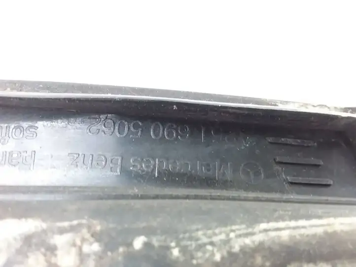 Mercedes-Benz R W251 (2005 - 2013) A2516905062 Накладка стоек лобового стекла — фото 3