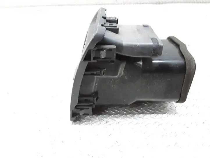 Toyota Corolla Verso E121 (2001 - 2004) 5566013020 Боковой воздушный дефлектор — фото 2