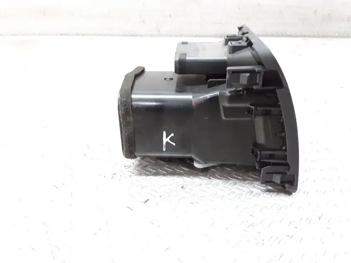 Toyota Corolla Verso E121 (2001 - 2004) 5566013020 Боковой воздушный дефлектор — фото 3