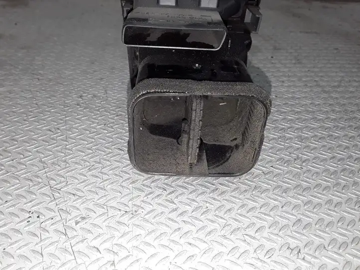 Toyota Corolla Verso E121 (2001 - 2004) 5566013020 Боковой воздушный дефлектор — фото 4