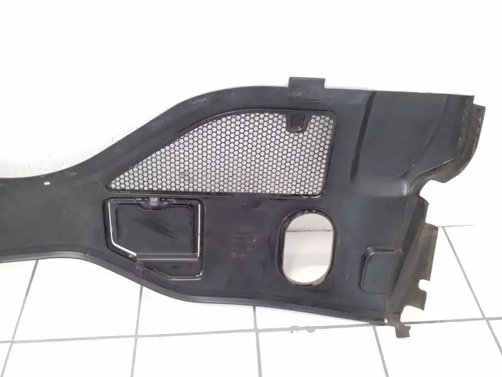 Audi A6 C7 (2011 - 2014) 4G8819447 Накладка стоек лобового стекла — фото 4