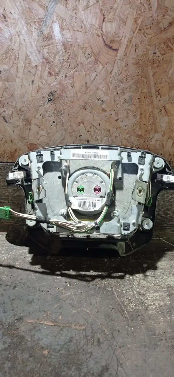 Volvo V70 (2004 - 2007) 30658933 Подушка безопасности руля — фото 2