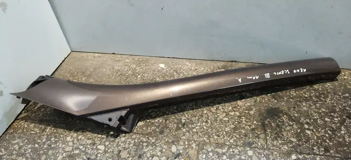 Renault Scenic III - Grand scenic III (2009 - 2016) 768340002RB Накладка стоек лобового стекла — фото 1