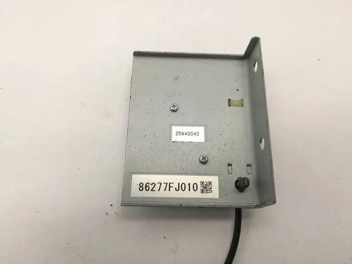 Subaru Forester SJ (2013 - 2018) GPS антенна — фото 3