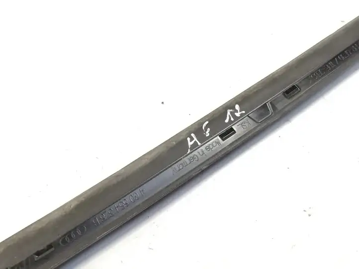 Audi A6 C7 (2011 - 2014) 4G0854328B Накладка стоек лобового стекла — фото 2